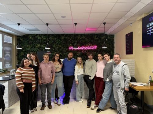 photo 2025-11-03 19-30-55